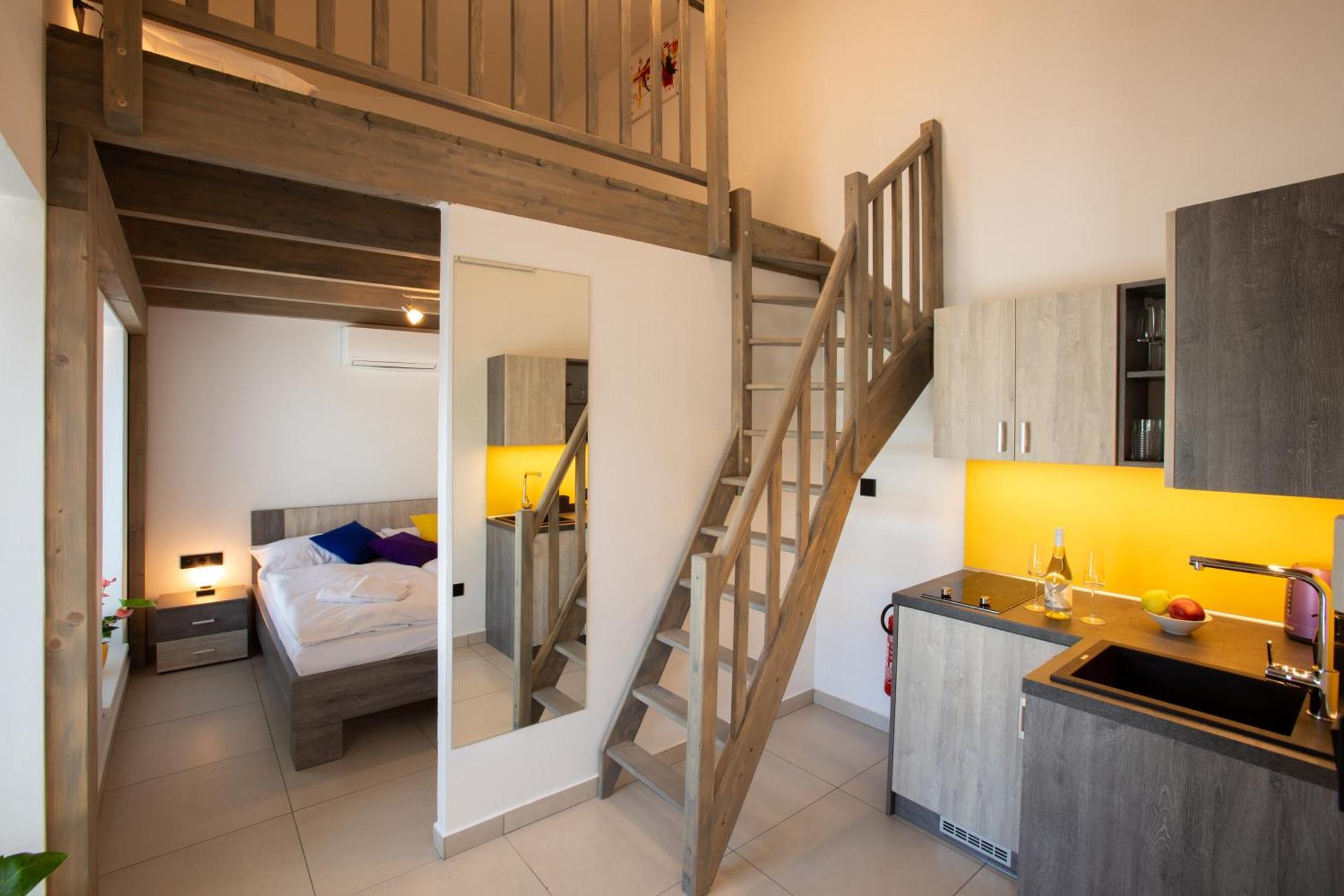 Nikola Apartment